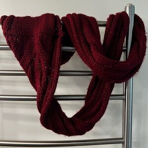 🍁Beautiful Burgundy Infinity Scarf